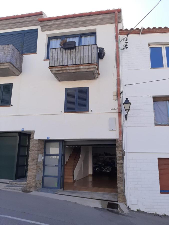 Cal Montaner Casa 3 Habitaciones 3 Banos Y Garaje كاذاكيس المظهر الخارجي الصورة